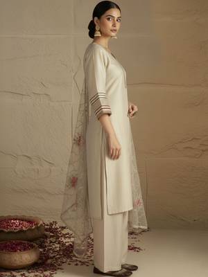 Women Floral Regular Thread Work Kurta with Palazzos & With Dupatta 5