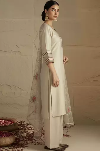 Women Floral Regular Thread Work Kurta with Palazzos & With Dupatta