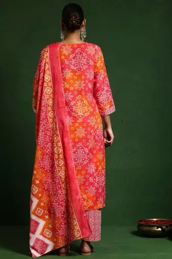 Bandhani Printed V-Neck Thread Work Kurta With Trousers & Dupatta