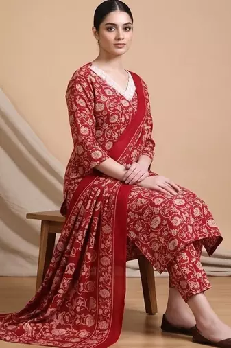 Women Floral Printed Regular Chikankari Kurta with Trousers & With Dupatta