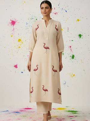 Women Ethnic Motifs Embroidered Regular Thread Work Kurta with Trousers 1