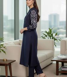 Women Ethnic Motifs Embroidered Panelled Thread Work Kurta with Trousers