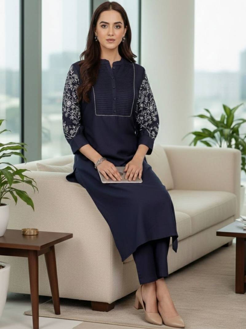 Women Ethnic Motifs Embroidered Panelled Thread Work Kurta with Trousers