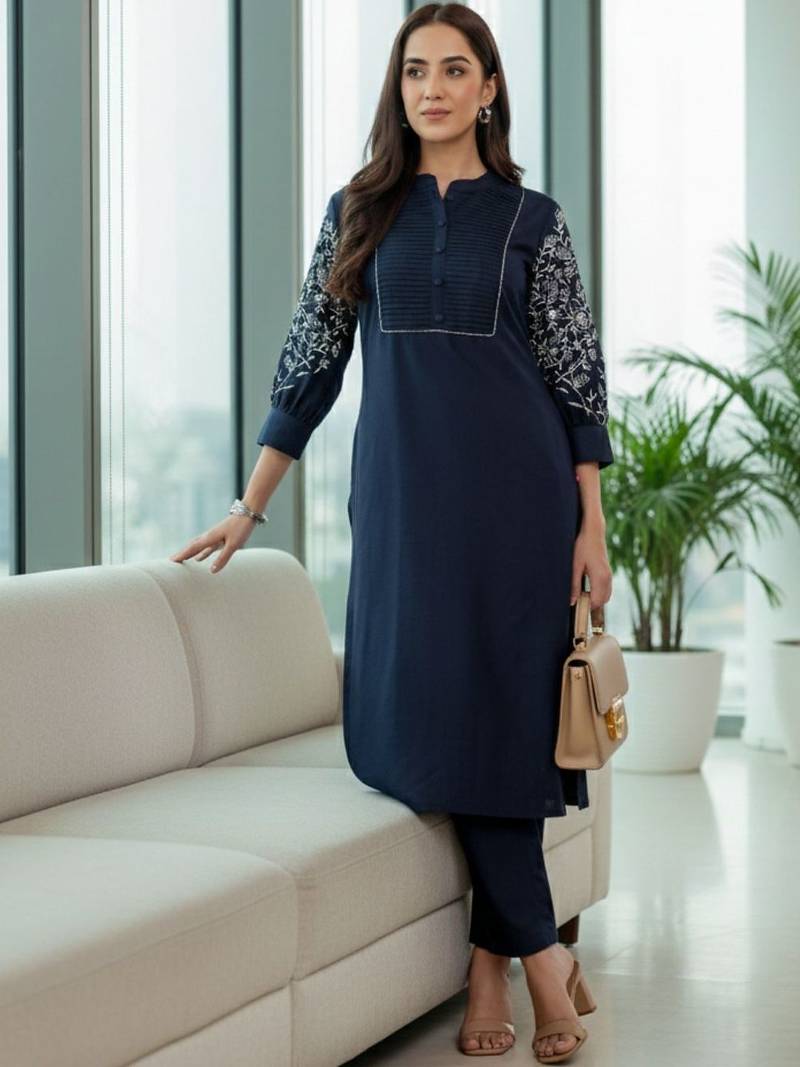 Women Ethnic Motifs Embroidered Panelled Thread Work Kurta with Trousers