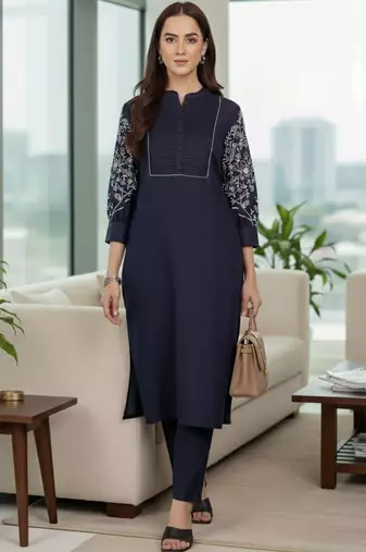 Women Ethnic Motifs Embroidered Panelled Thread Work Kurta with Trousers