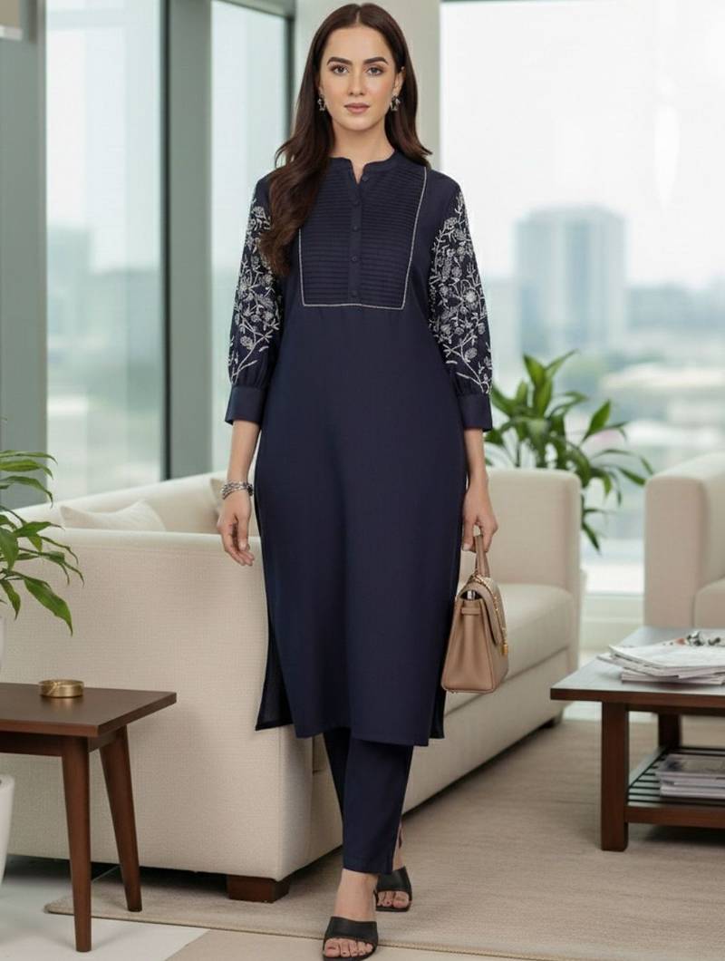 Women Ethnic Motifs Embroidered Panelled Thread Work Kurta with Trousers