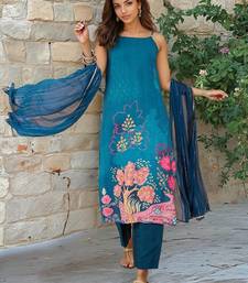 Women Floral Printed Regular Beads and Stones Kurta with Trousers & With Dupatta