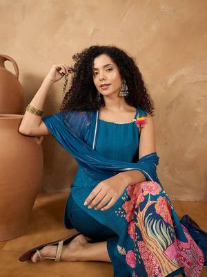 Women Floral Printed Regular Beads and Stones Kurta with Trousers & With Dupatta 7