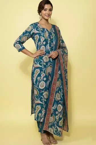 Women Ethnic Motifs Printed Regular Kurta with Trousers & With Dupatta
