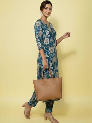 Women Ethnic Motifs Printed Regular Kurta with Trousers & With Dupatta 3