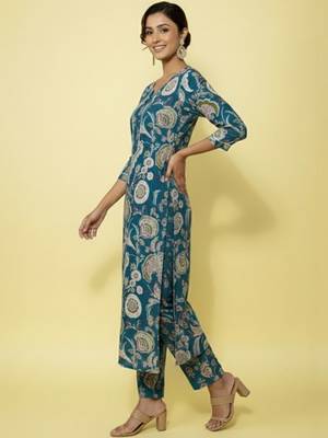 Women Ethnic Motifs Printed Regular Kurta with Trousers & With Dupatta 4