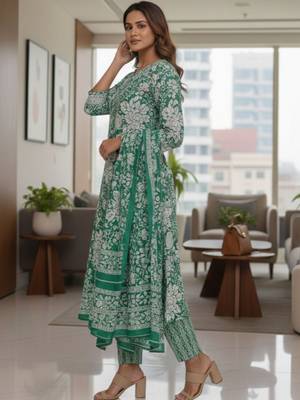 Women Floral Printed Regular Pure Cotton Kurta with Trousers & With Dupatta 6