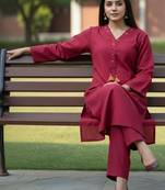 Women Regular Thread Work Kurta with Trousers