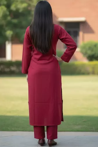Women Regular Thread Work Kurta with Trousers