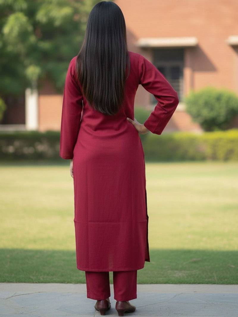Women Regular Thread Work Kurta with Trousers