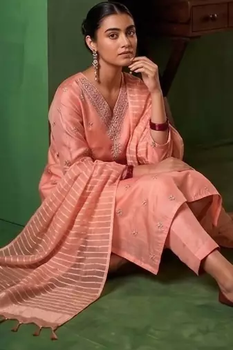 Women Ethnic Motifs Embroidered Regular Thread Work Kurta with Trousers & With Dupatta