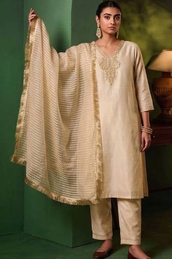 Women Ethnic Motifs Embroidered Regular Thread Work Kurta with Trousers & With Dupatta