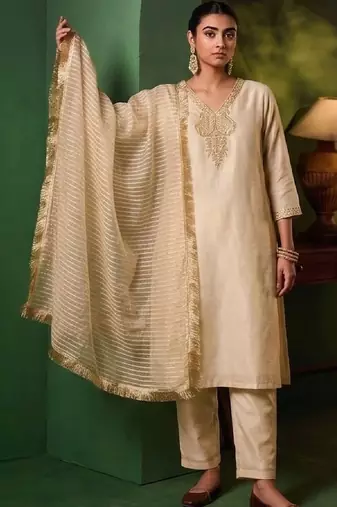 Women Ethnic Motifs Embroidered Regular Thread Work Kurta with Trousers & With Dupatta