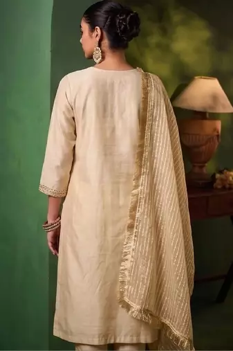 Women Ethnic Motifs Embroidered Regular Thread Work Kurta with Trousers & With Dupatta