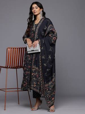 Floral Printed Sequinned Kurta With Trousers & Dupatta 1