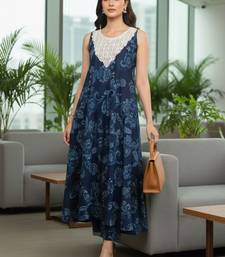Women Floral Printed Regular Thread Work Pure Cotton Kurta with Trousers