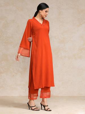 Women Regular Silk Crepe Kurta with Trousers 5
