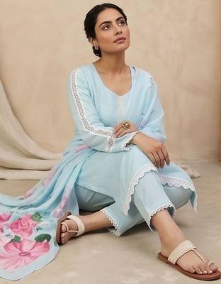 Women Floral Regular Thread Work Kurta with Trousers & With Dupatta 3