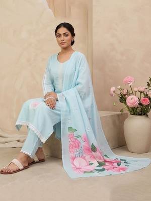 Women Floral Regular Thread Work Kurta with Trousers & With Dupatta 4