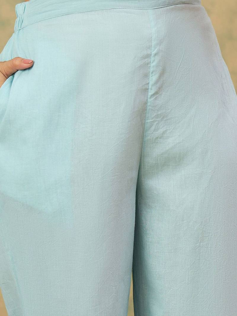 Women Textured Embroidered Kurta with Trousers & Dupatta