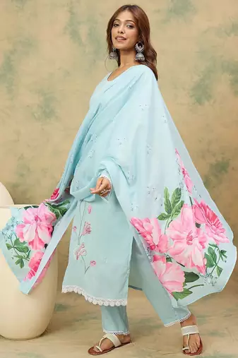 Women Textured Embroidered Kurta with Trousers & Dupatta