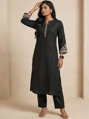 Women Regular Kurta with Trousers 1