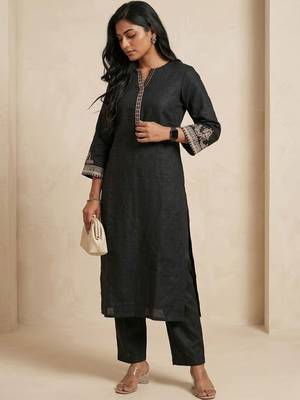 Women Regular Kurta with Trousers 3