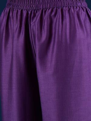Women Regular Kurta with Trousers & Dupatta 3