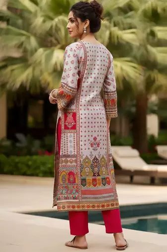 Women Ethnic Motifs Printed Regular Chanderi Silk Kurta with Trousers
