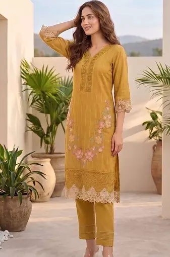 Women Floral Embroidered Regular Thread Work Pure Cotton Kurta with Trousers & With Dupatta