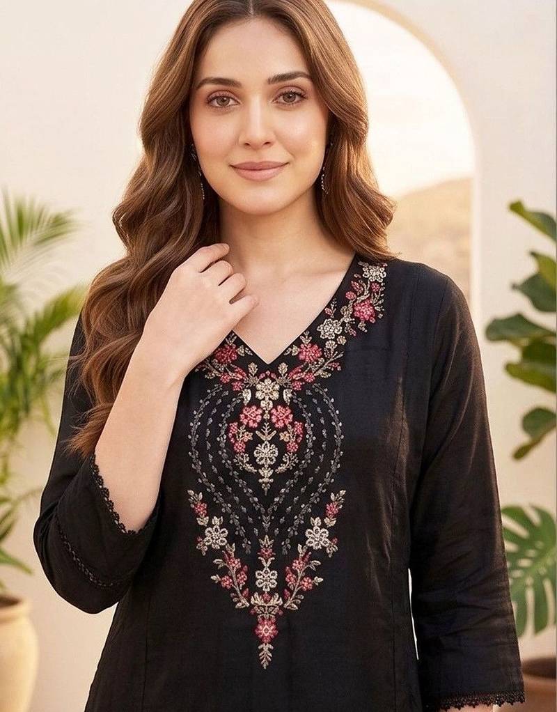 Women Floral Embroidered Regular Thread Work Kurta with Trousers & With Dupatta