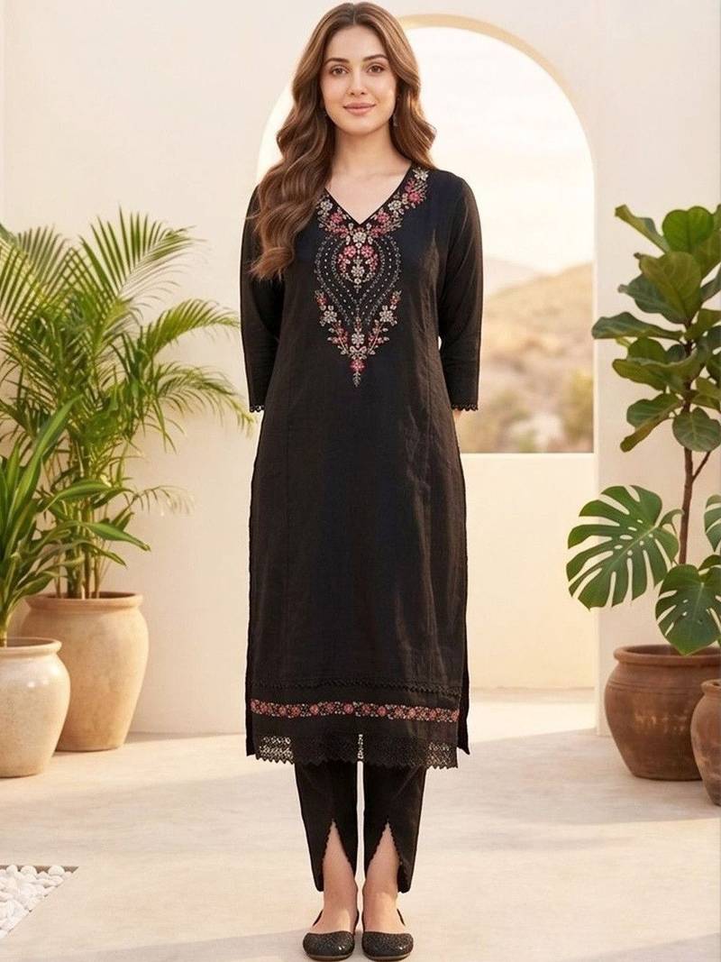 Women Floral Embroidered Regular Thread Work Kurta with Trousers & With Dupatta