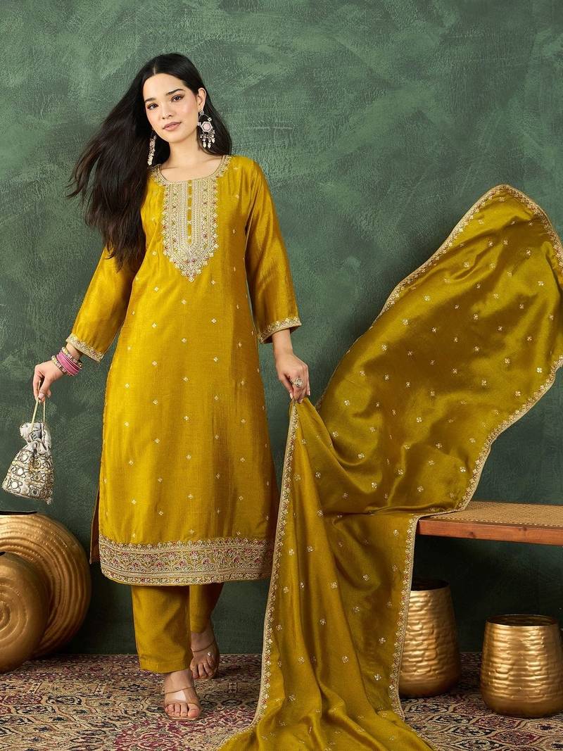Women Ethnic Motifs Embroidered Regular Thread Work Kurta with Trousers & With Dupatta