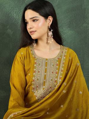 Women Ethnic Motifs Embroidered Regular Thread Work Kurta with Trousers & With Dupatta 2