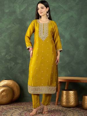 Women Ethnic Motifs Embroidered Regular Thread Work Kurta with Trousers & With Dupatta 4