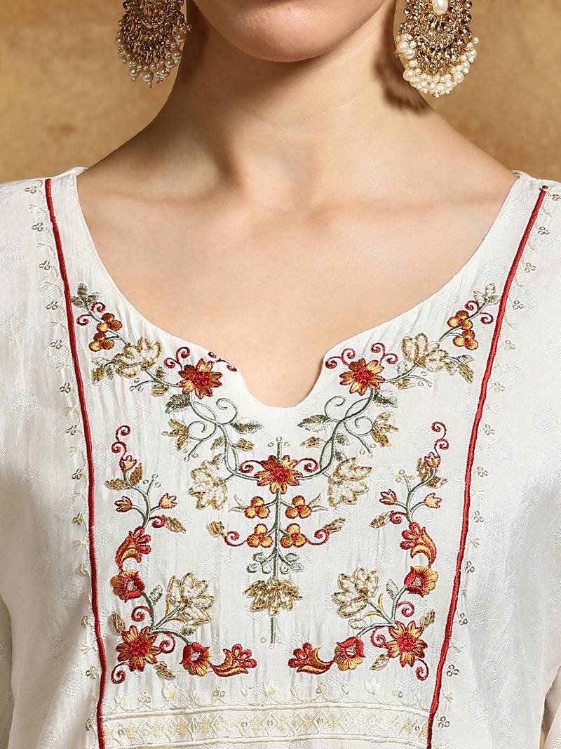 Women Floral Embroidered Regular Thread Work Kurta with Trousers & With Dupatta