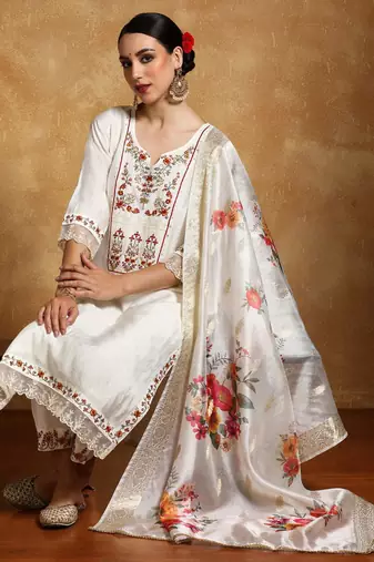 Women Floral Embroidered Regular Thread Work Kurta with Trousers & With Dupatta