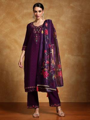 Women Floral Yoke Design Regular Thread Work Kurta with Trousers & With Dupatta 1