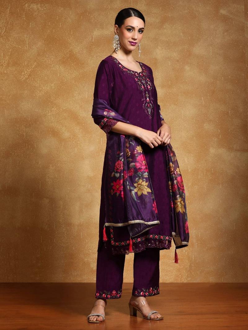 Women Floral Yoke Design Regular Thread Work Kurta with Trousers & With Dupatta