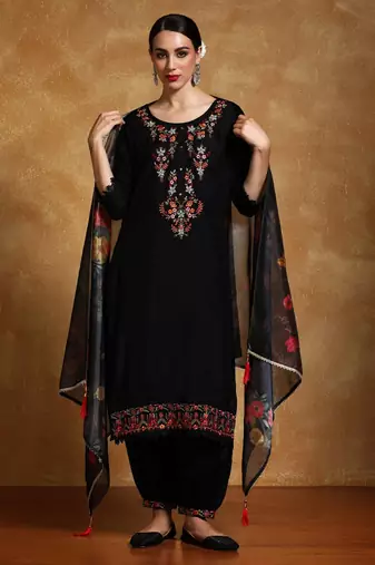 Women Floral Yoke Design Regular Thread Work Kurta with Trousers & With Dupatta