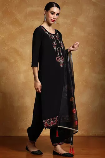Women Floral Yoke Design Regular Thread Work Kurta with Trousers & With Dupatta
