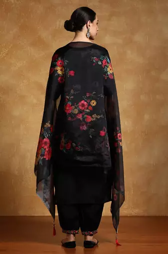 Women Floral Yoke Design Regular Thread Work Kurta with Trousers & With Dupatta
