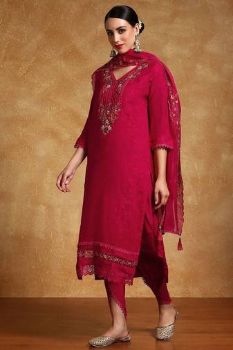 Women Floral Embroidered Regular Kurta with Trousers & With Dupatta