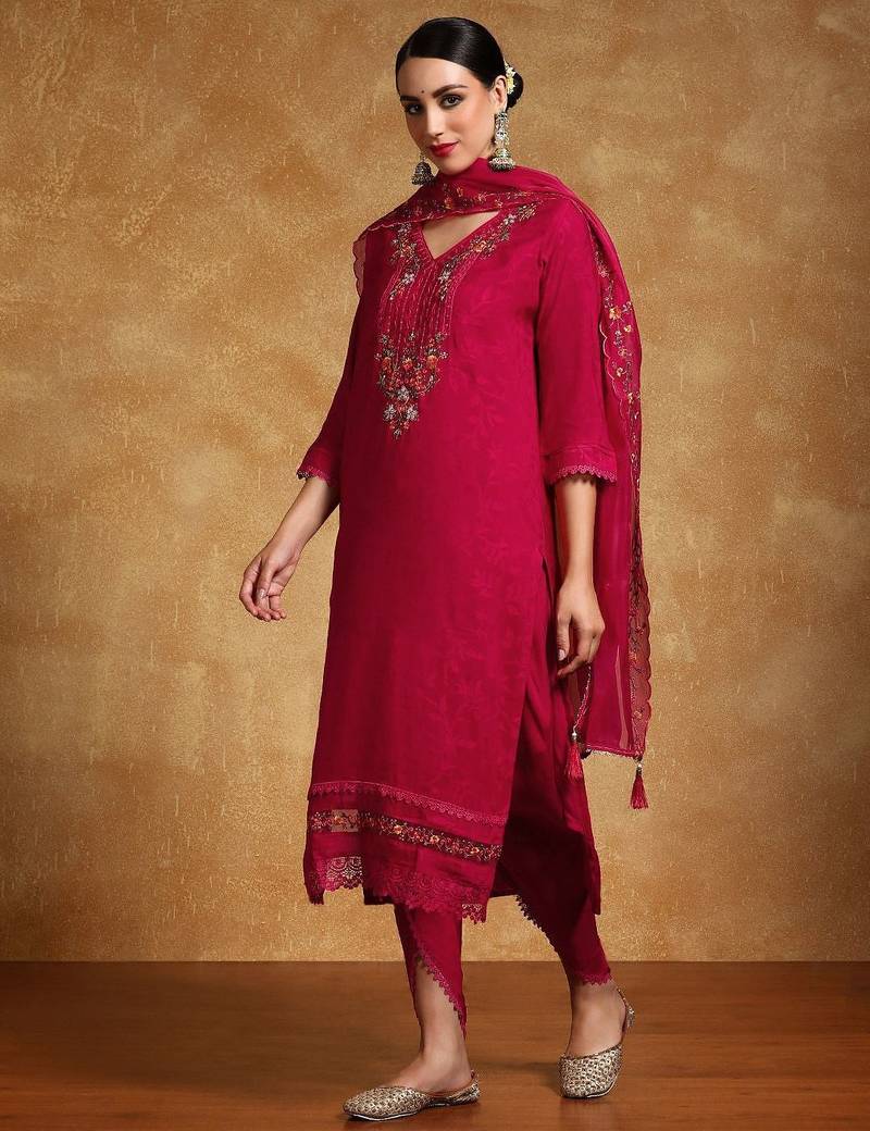 Women Floral Embroidered Regular Kurta with Trousers & With Dupatta