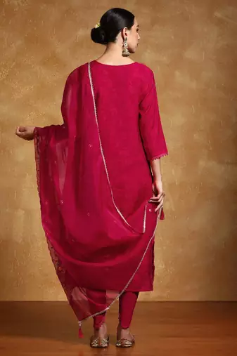 Women Floral Embroidered Regular Kurta with Trousers & With Dupatta